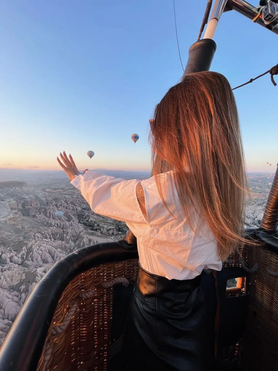 Romantische Ballonfahrt über der Schweiz